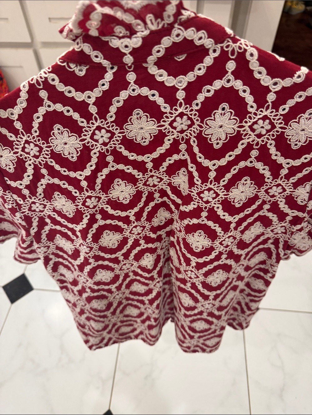 Sezane Red Button-Front Crochet-Pattern Short Sleeve Shirt - Picture 3 of 3